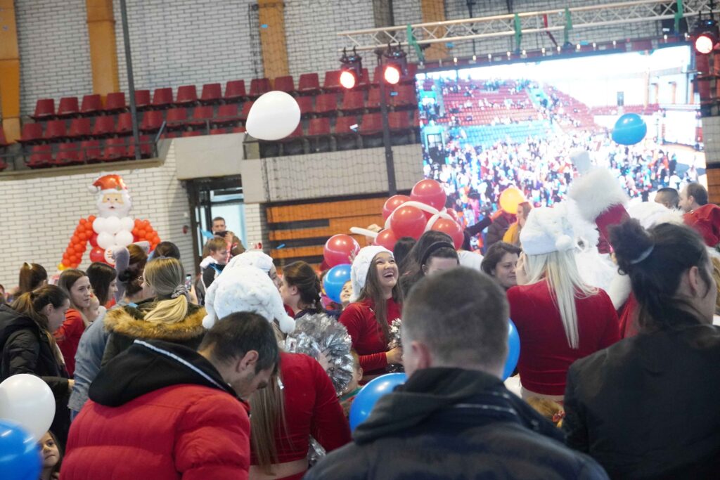 Održana manifestacija „Deda Mraz je iz Bora“