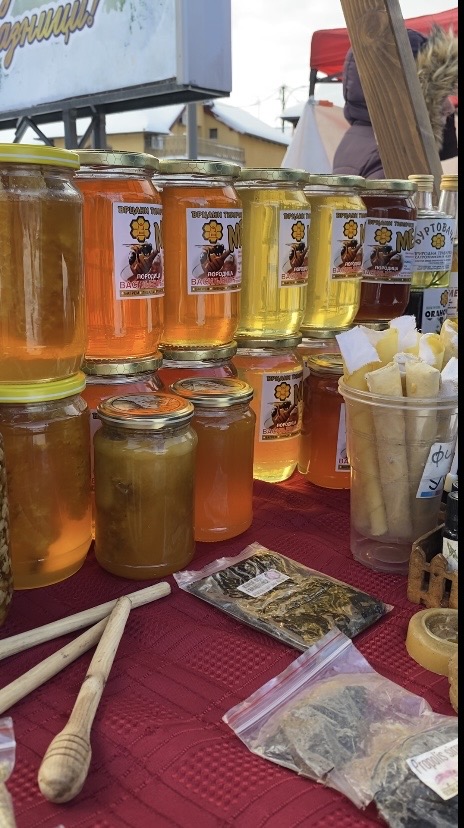 Novogodišnji prodajno-izložbeni Bazar