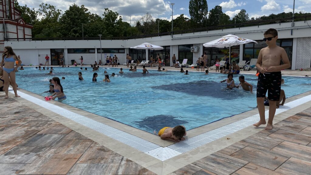 Zvanično otvoreni renovirani otvoreni bazeni