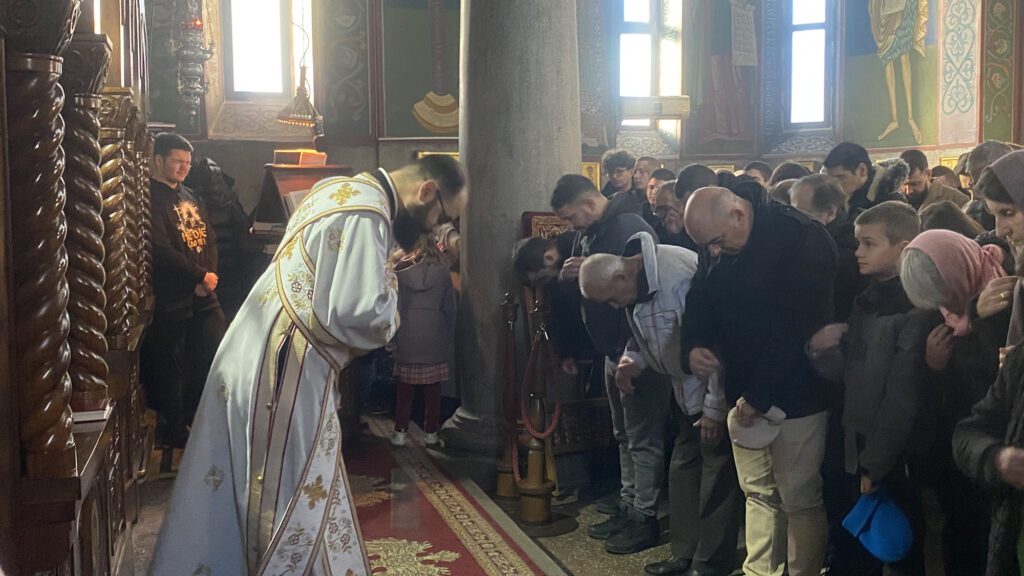 Na Borskom jezeru održano šesto plivanje za Časni krst
