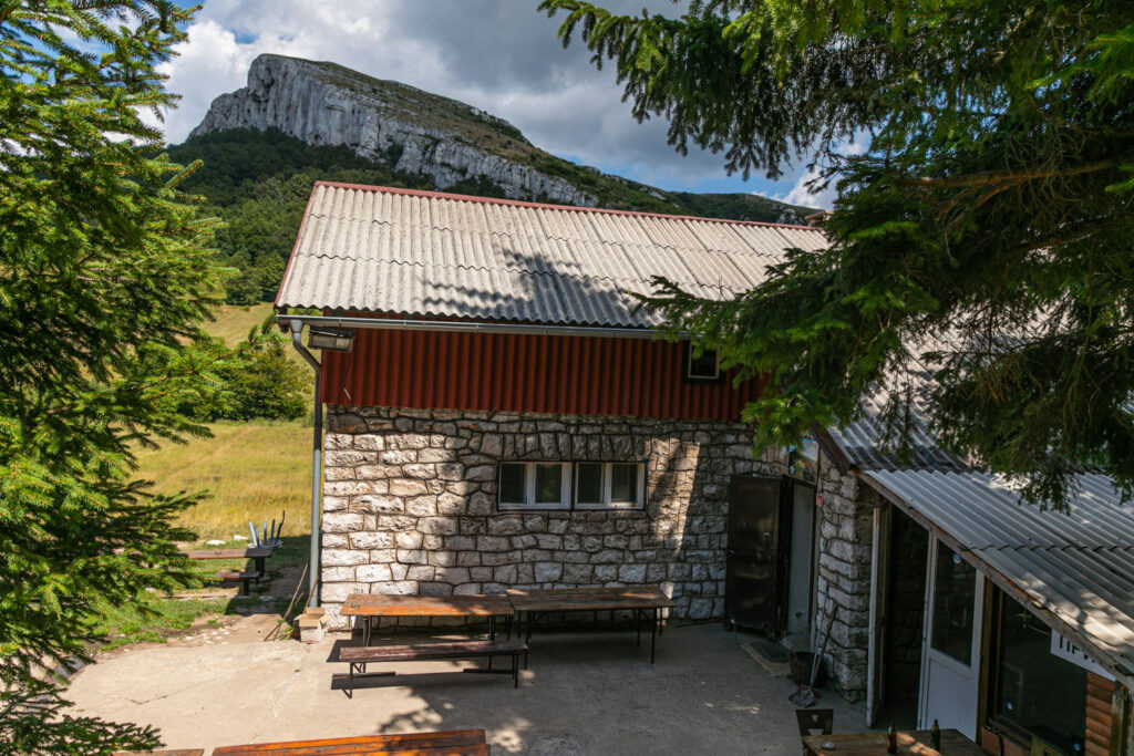 Planinarski domovi
